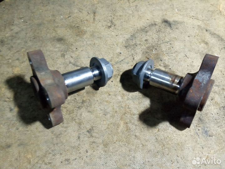 Ось ступицы Рено каптюр