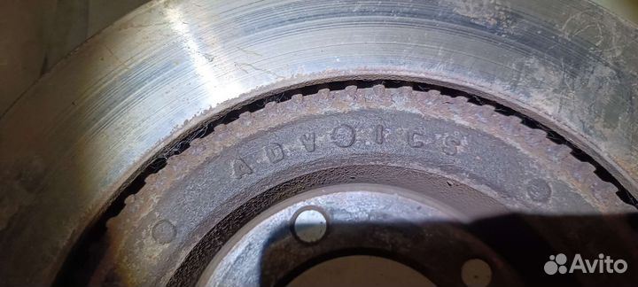 Диски тормозные передние Toyota LC200