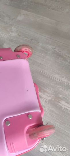 Чемодан на колесах детский