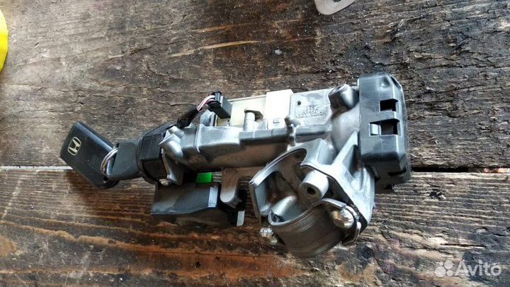 Замок зажигания Honda Elysion RR5 J35A 2009