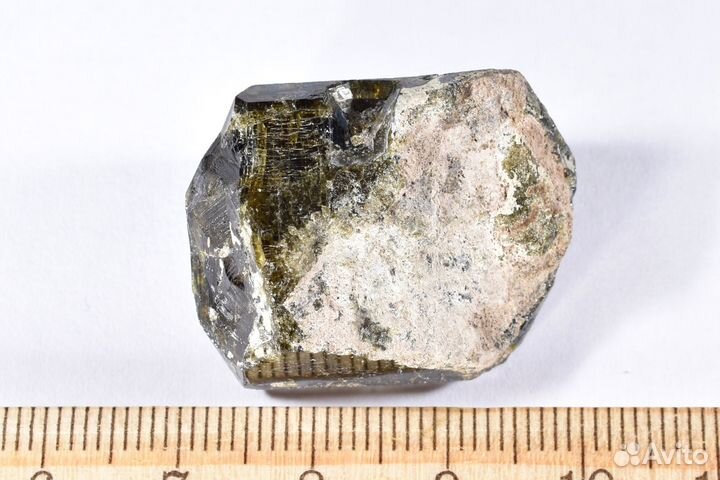 Кристалл. Вилуит (везувиан). Лот №272