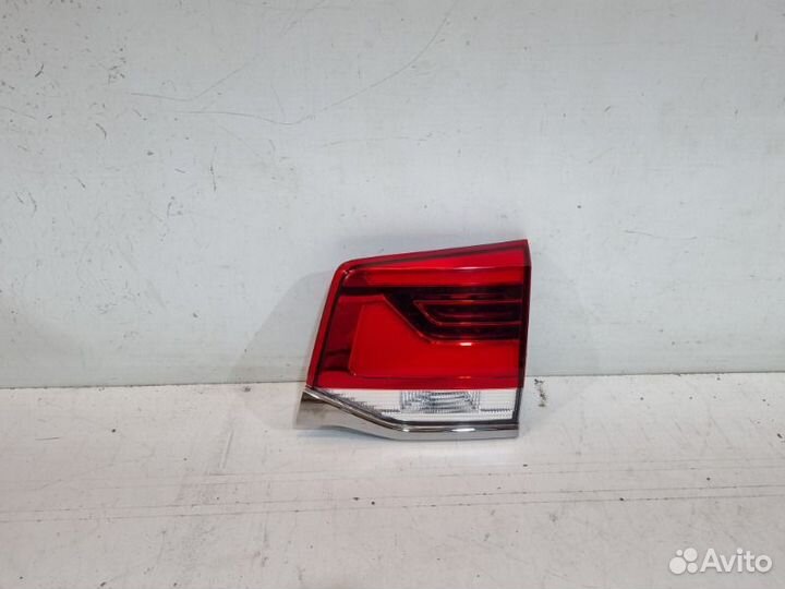 Фонарь задний правый Toyota Land Cruiser 200