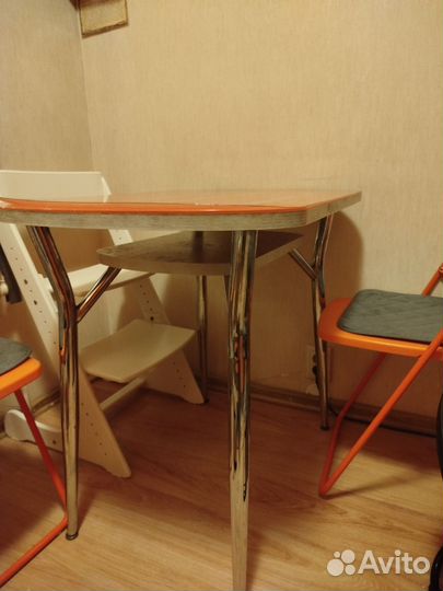 Стол кухонный 90 на 60