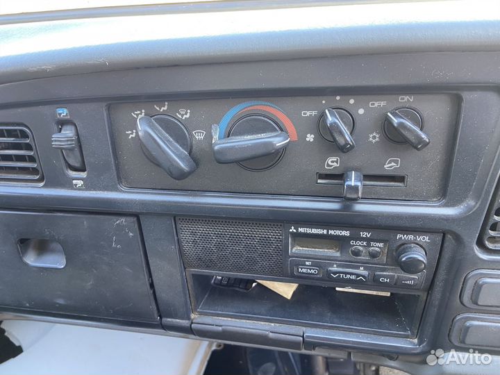 Блок управления климат-контролем Mitsubishi Canter
