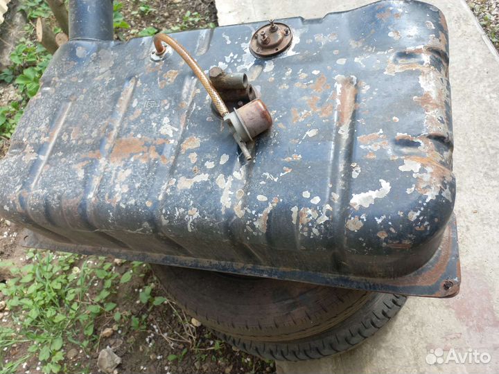 Топливный бак газ