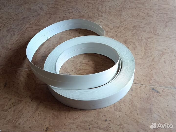 Пластиковый 35 уголок