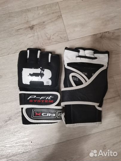 Перчатки для единоборств