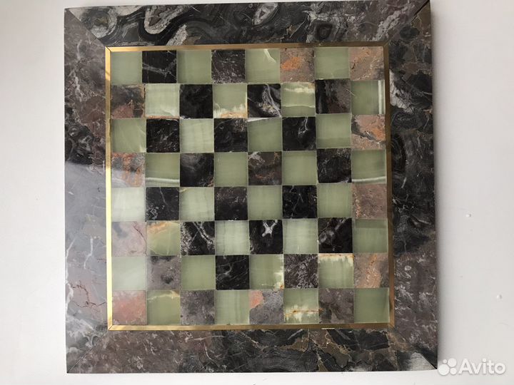 Шахматная доска из оникса