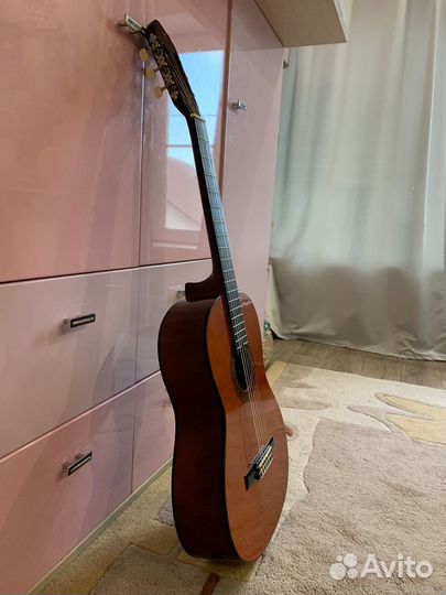 Гитара (+чехол,подставка)