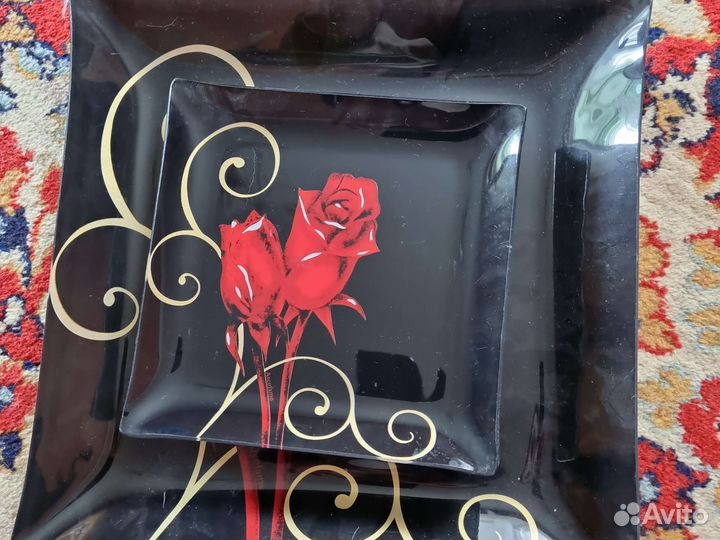 Посуда 1 большое блюдо и 5 маленьких