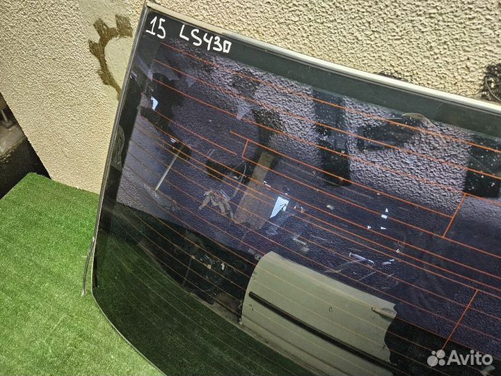 Стекло заднее на Lexus LS 430