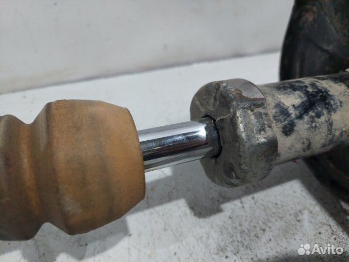 Стойка подвески передняя левая Chevrolet Aveo Т200