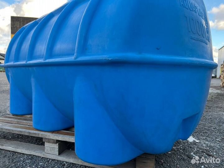 Бочка пластиковая 1 куб