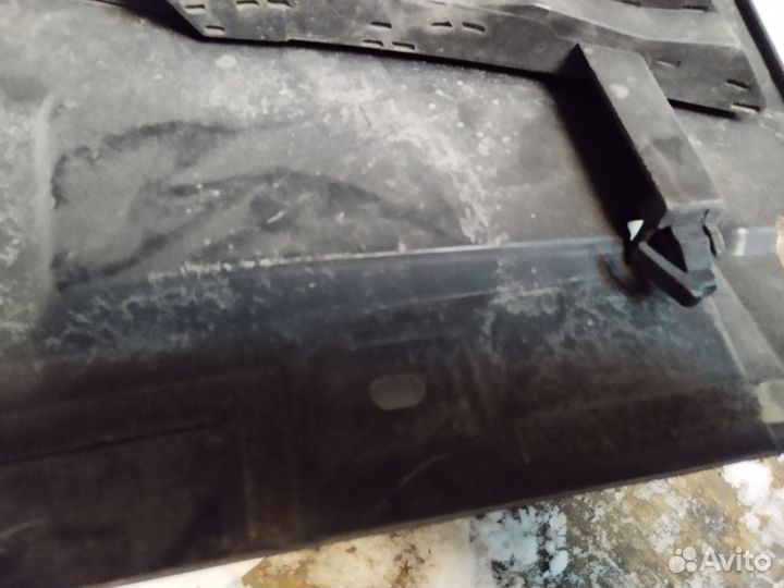 Решетка радиатора Nissan X-Trail 3 (T32)