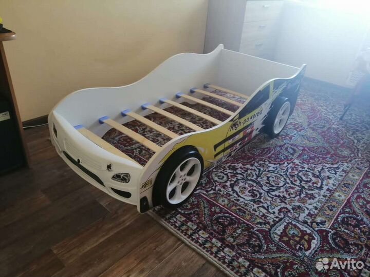 Детская кровать машинка с матрасом