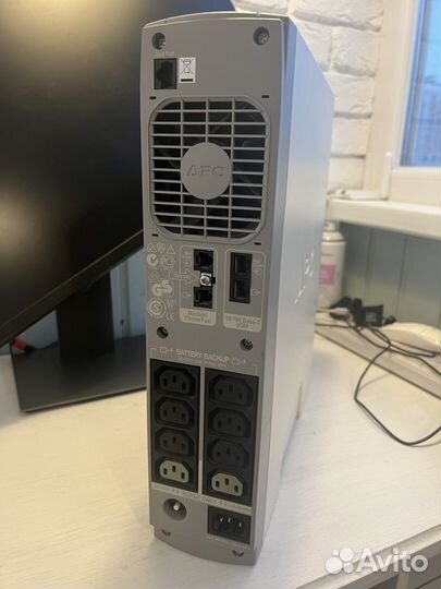 Ибп APC back-upc RS 1000