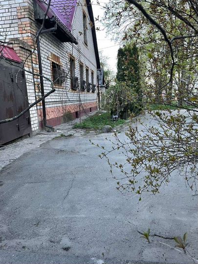 Коттедж 205 м² на участке 9 сот.