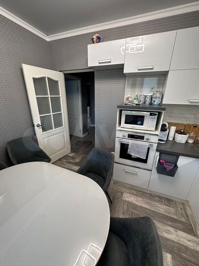 2-к. квартира, 55 м², 3/3 эт.