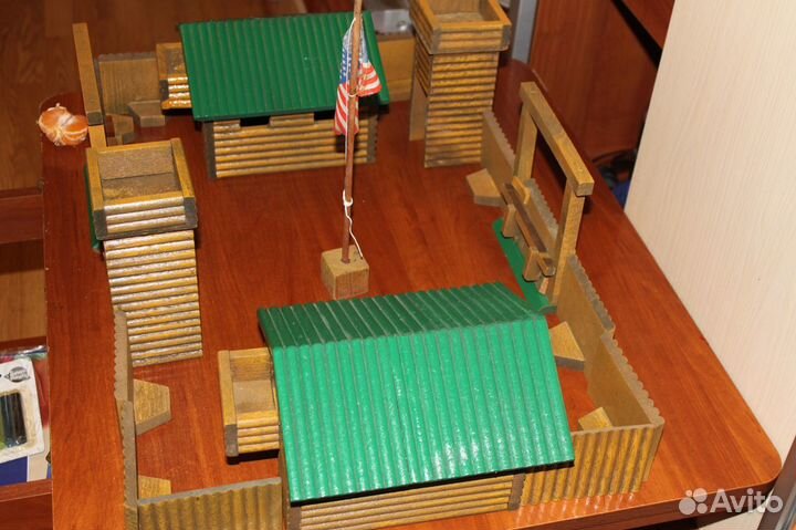 Форт гдр, Elastolin