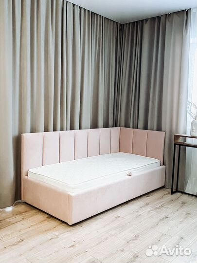 Детская кровать с мягкими бортиками