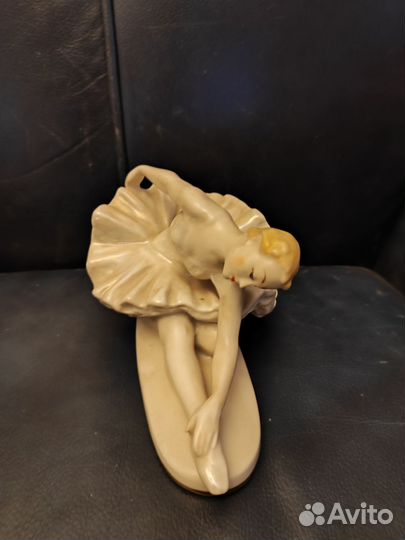 Фарфоровая статуэтка умирающий лебедь