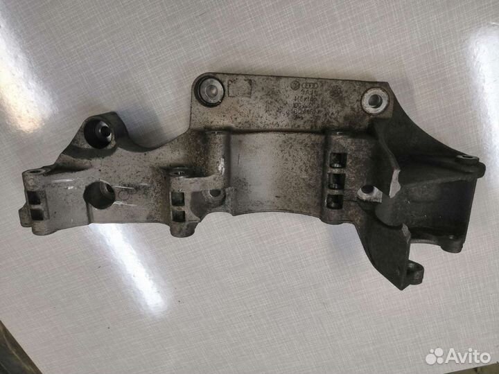 Кронштейн гура фольксваген гольф, жук