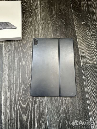 Apple SMART Keyboard Folio 11
