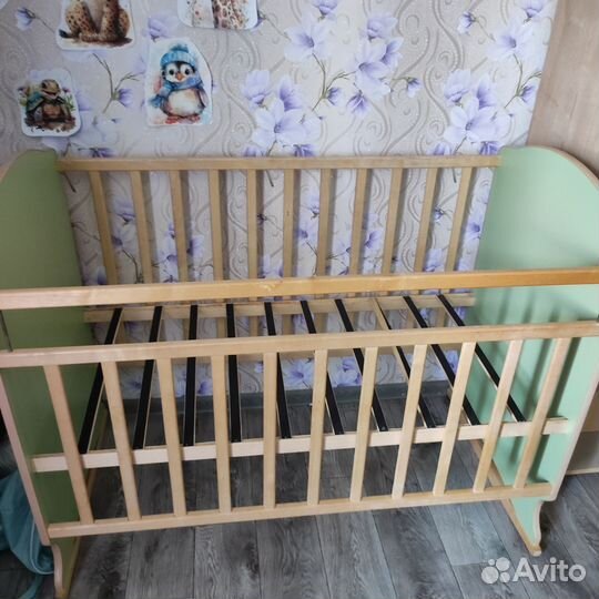 Детская кроватка