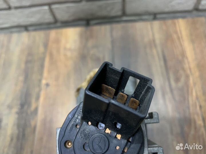 Mazda 6 (GH) 2007-2013 Замок зажигания С ключом