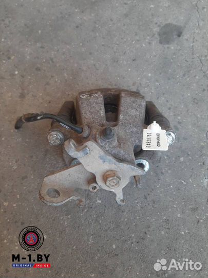 Суппорт тормозной задний правый Renault Megane 3 0