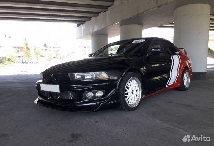 Накладка на передний бампер Mitsubishi Galant 8