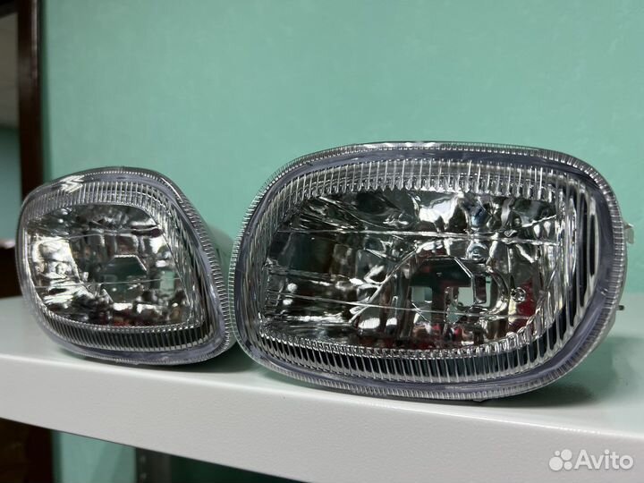 Фары противотуманные Туманки Toyota Carina 210