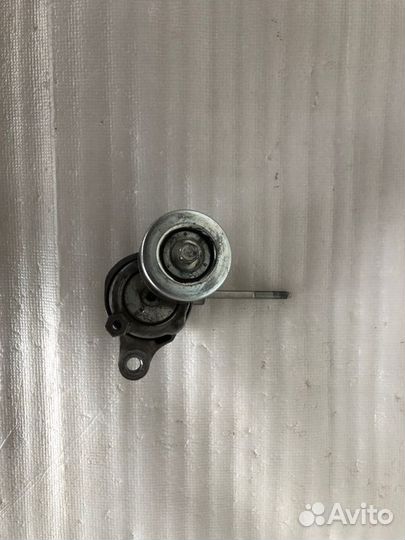 Натяжитель ремня Toyota Camry V70/V75 2grfks