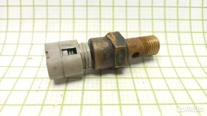 Датчик температуры топлива Mitsubishi Carisma