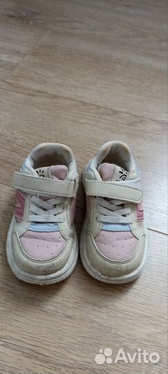 Кроссовки для девочки 22