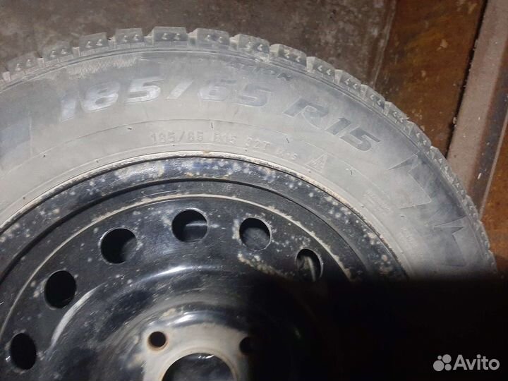 R15 Pirelli Formula Ice 185/65, PCD 4x114.3 DIA 66.1
