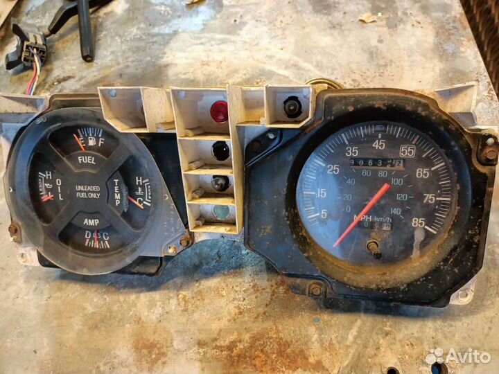 Панель приборов Ford Bronco 2