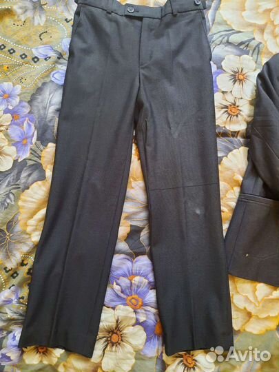 Школьный костюм для мальчика серый 134