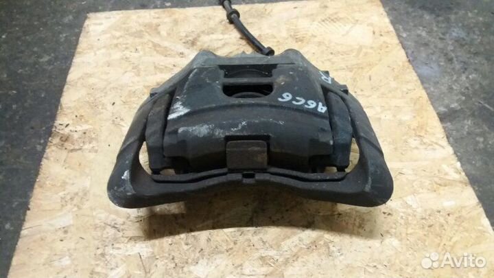 Суппорт тормозной переднй правый Audi A6 C6 06-12г