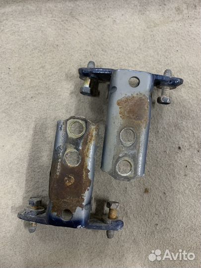 Mitsubishi lancer 9 петли передней левой двери