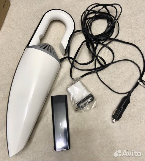 Автомобильный портативный пылесос