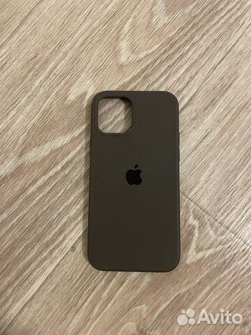 Чехол на iPhone 12