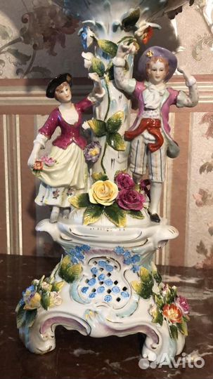 Фарфоровые вазы