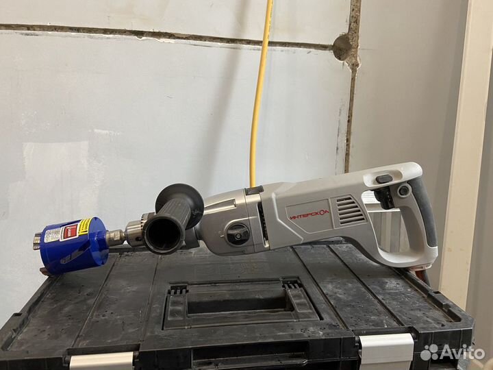 Штробление стен под электропроводку без пыли. Высв