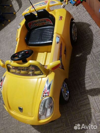 Детский электромобиль бу