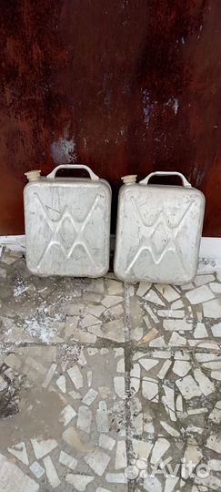 Канистры алюминиевые 2 шт