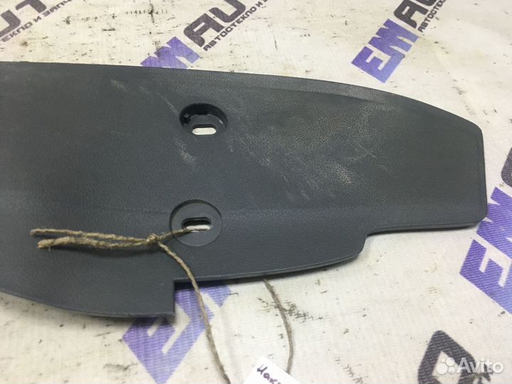 Накладка центральной консоли левая Форд Фокус 2