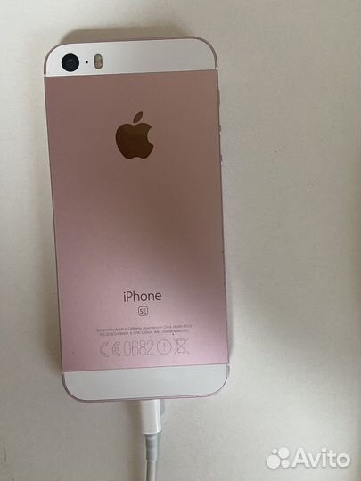 iPhone SE(2016) 32гб, розовый