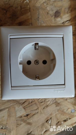 Розетка legrand
