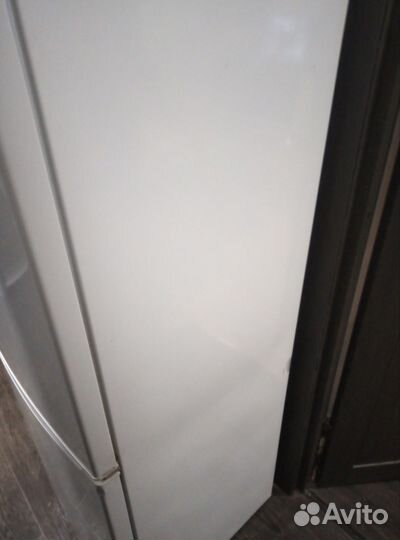 Холодильник Vestel